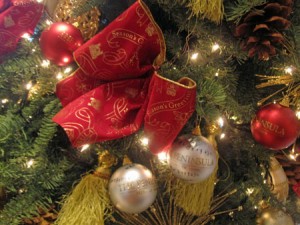 The Peninsula Season's/trees of Hope チャリティボールは500yen/1ケ~